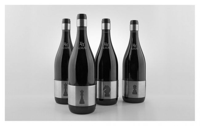 01.Marketing-Vinícola_Cuatro-Almas-Packaging-Vino-Sergio-Daniel.Ajedrez vino Cuatro Almas Ajedrez