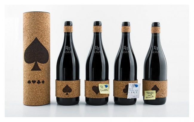 01.Marketing-Vinícola_Cuatro-Almas-Packaging-Vino-Sergio-Daniel.Poker Diseño de botellas de vino Cuatro Almas Poker