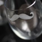 Copa de vino con bigote